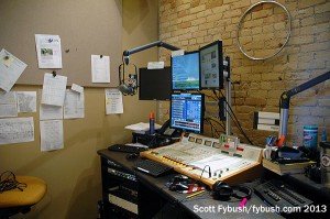 KQLX-FM 106.1