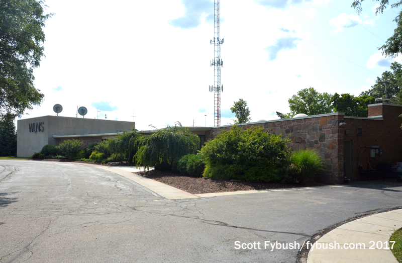 WLNS building