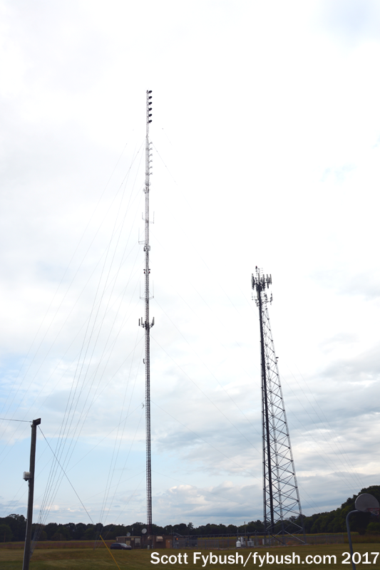 WQLQ/WAUS tower
