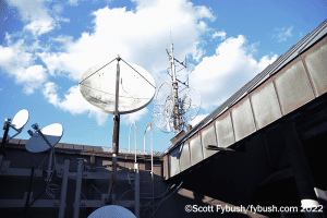 Aux antennas and STLs
